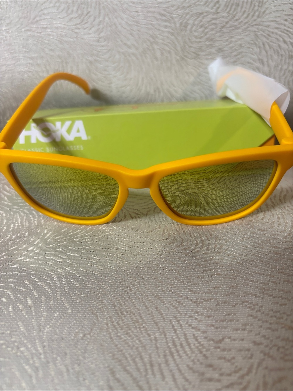 Hoka Yellow classic matte polarized lenses 400 UV Sunglasses 0343 - Picture 4 of 6